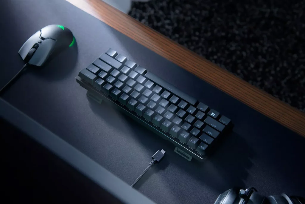 DOUBLESHOT PBT KEYCAPS WITH SIDE-PRINTED SECONDARY FUNCTIONS