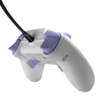 ⁦בקר חוטי TURTLE BEACH REACT-R Controller – לבן-סגול⁩ – תמונה ⁦3⁩
