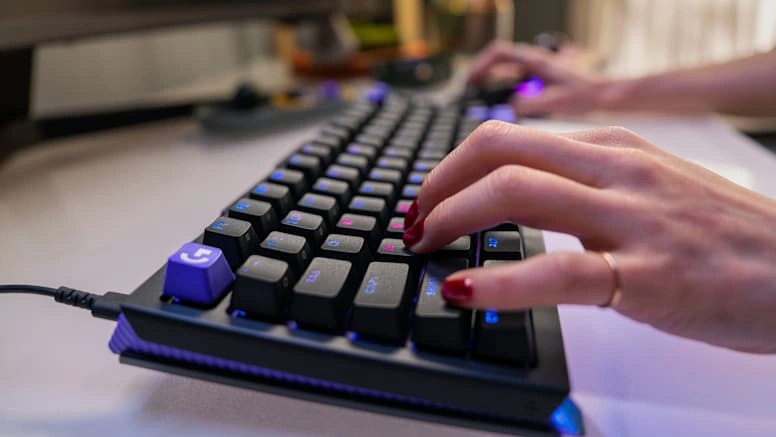 תאורת LIGHTSYNC RGB