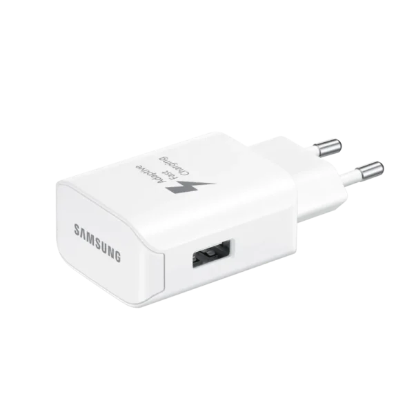 מטען קיר מהיר TYPE C 15W הכולל כבל USB to TYPE-C בצבע לבן