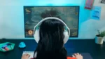 ⁦אוזניות אלחוטיות דגם G321 בצבע לבן מבית LOGITECH⁩ – תמונה ⁦4⁩